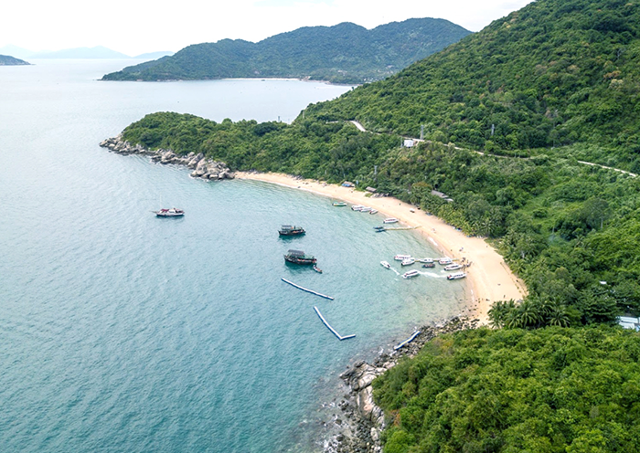 CHAM ISLAND DIVING